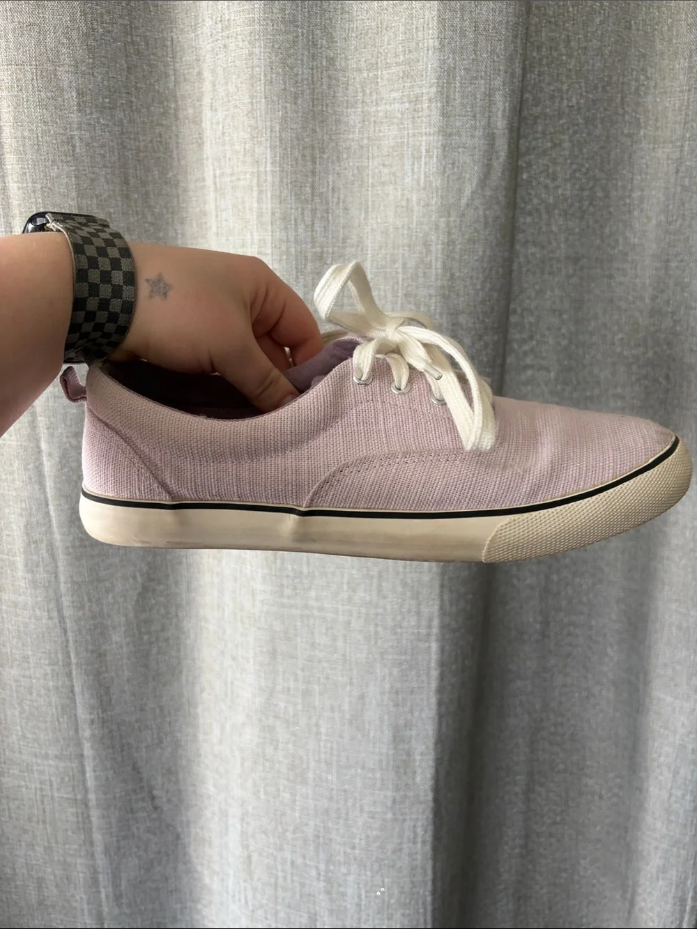 Everyday Canvas Sneakers in Soft Lavender